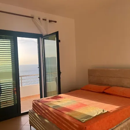 Vlora Apartments * فلورا