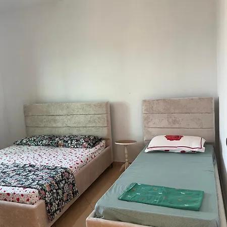 Vlora Apartments شقة *