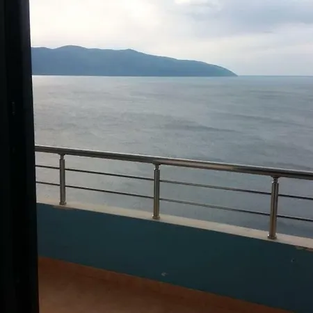 Vlora Apartments شقة فلورا