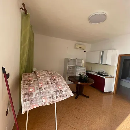 شقة Vlora Apartments فلورا
